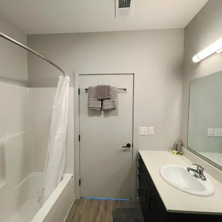 Sleepover 1Bd 1Ba Omaha Apartments Exterior photo