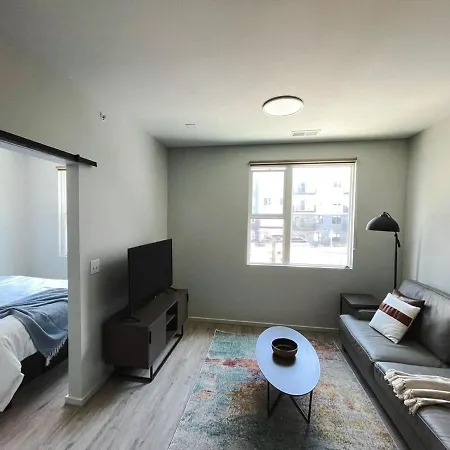 Sleepover 1Bd 1Ba Omaha Apartments Exterior photo