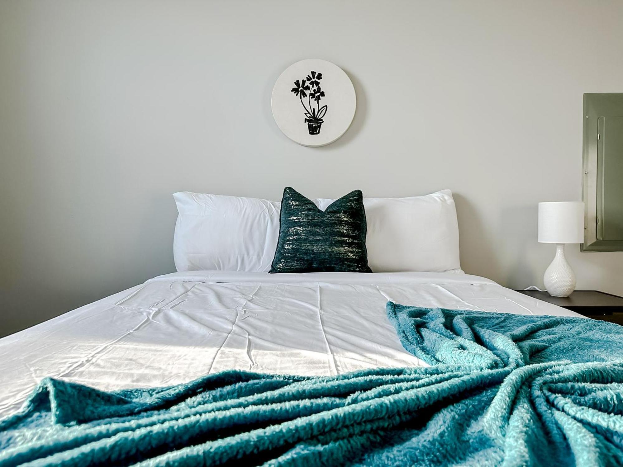 Sleepover 1bd 1ba